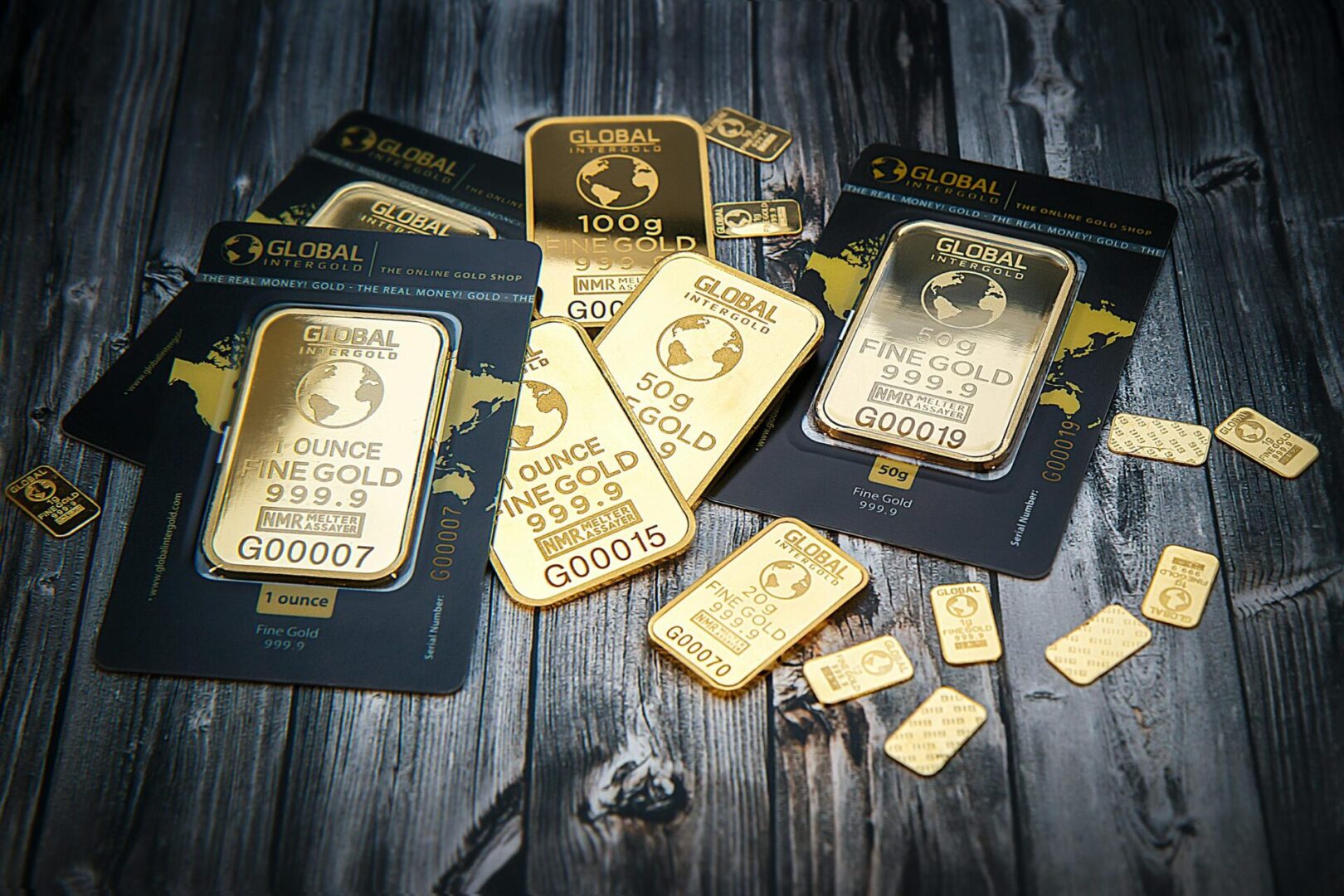 Packed gold bars in different seizes-min